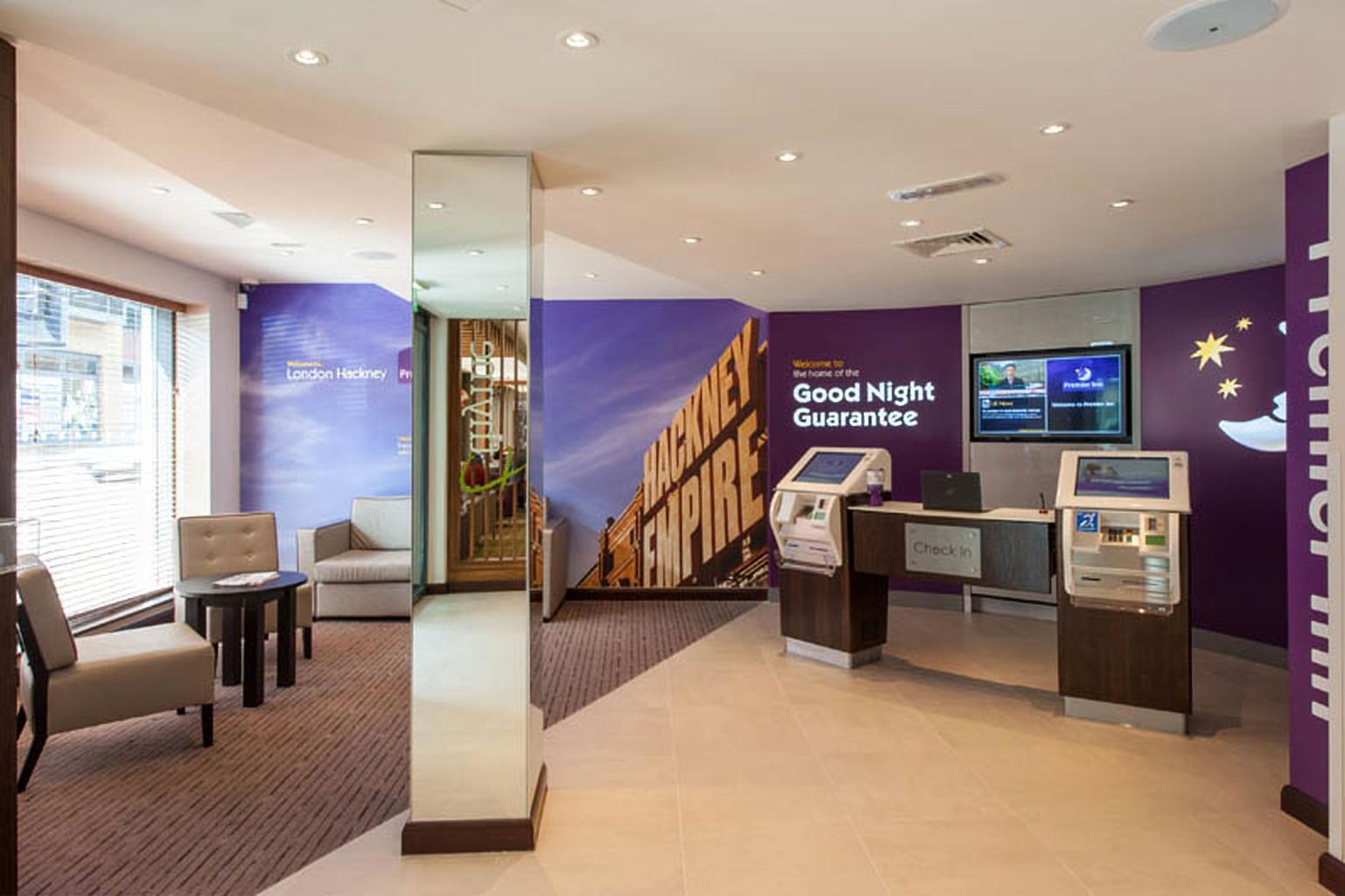 Premier Inn London Hackney ภายนอก รูปภาพ