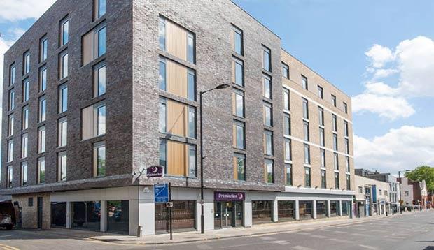 Premier Inn London Hackney ภายนอก รูปภาพ