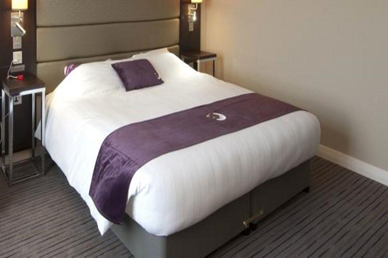 Premier Inn London Hackney ภายนอก รูปภาพ